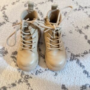 Zara kids boots Euro size 24